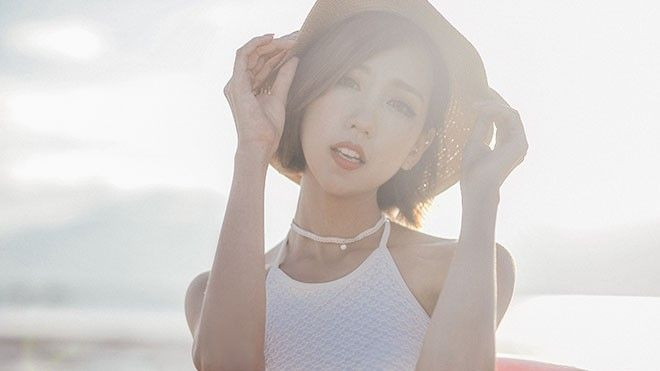 Min gợi cảm hết nấc với style sporty chic trong 'Take Me Away' Ảnh 2