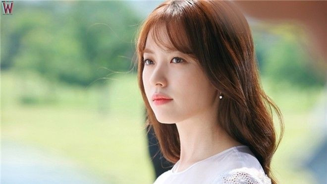 Học cách trang điểm trong veo như 'bác sĩ' Han Hyo Joo phim W - Hai thế giới Ảnh 2