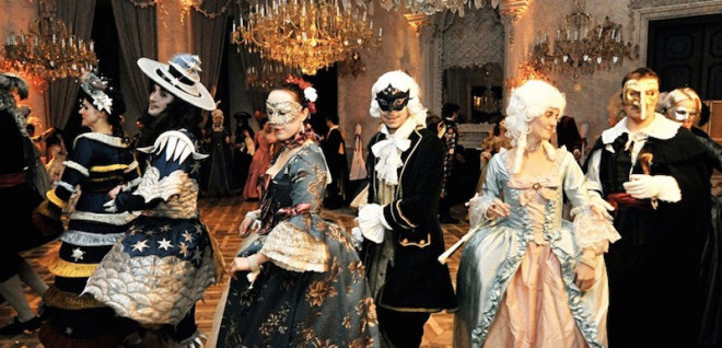 Masquerade Ball - Dạ tiệc hóa trang kiểu 'quẩy' hết mình của giới thượng lưu Ảnh 4