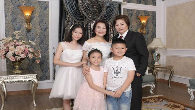 Chuyện tình đẹp của cặp đôi đồng tính nữ làm đám cưới đầu tiên ở Quảng Ninh Ảnh 2