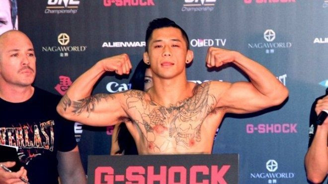 Võ sĩ gốc Việt kẹp cổ hạ gục đối thủ bất bại Ảnh 2