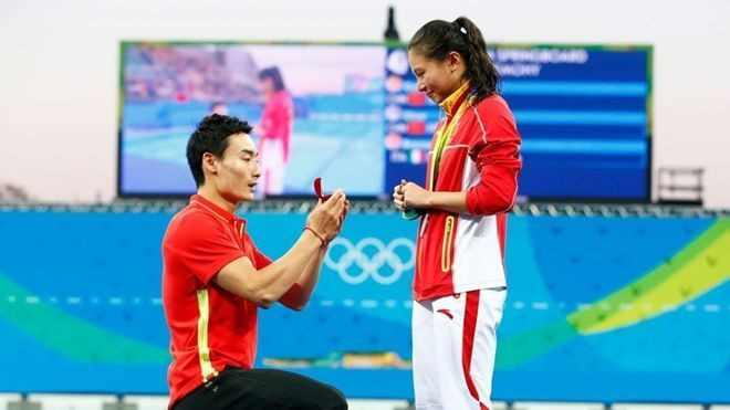 Cảm động với màn cầu hôn của VĐV tại Olympic 2016 Ảnh 2
