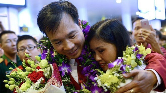 Sau tất cả, gia đình mới là điều quan trọng nhất với người hùng Hoàng Xuân Vinh Ảnh 2