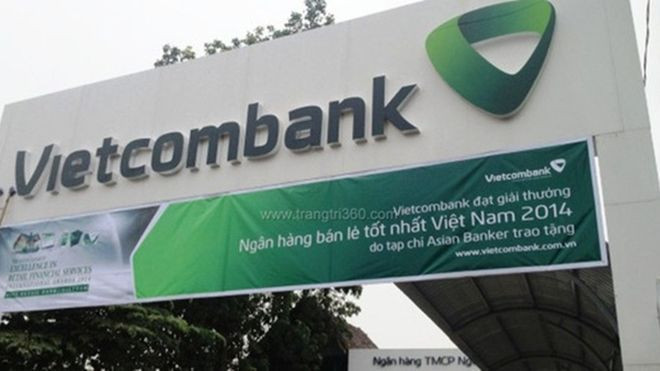 Vụ khách hàng mất nửa tỷ đồng: Vietcombank xử lý truyền thông bằng cách lên Facebook đôi co với người dùng Ảnh 2