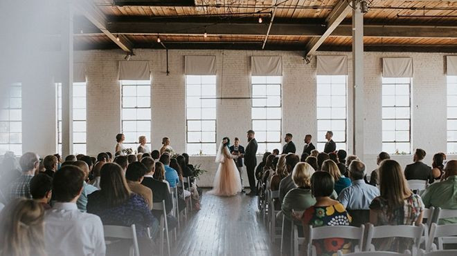 Cô gái bất ngờ đứng dậy tại đám cưới sau hơn 8 năm bị liệt Ảnh 2