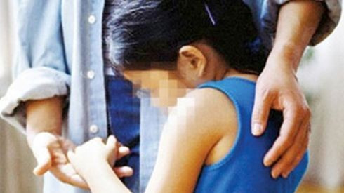 Vụ cụ ông 76 bị tố dâm ô trẻ em: Thêm 6 gia đình tố cáo ông cụ dâm ô con mình Ảnh 2