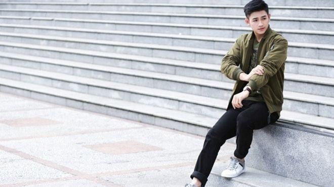 Bất ngờ với hình ảnh mới của 'hot boy' phát thanh viên từng gây bão mạng Ảnh 2