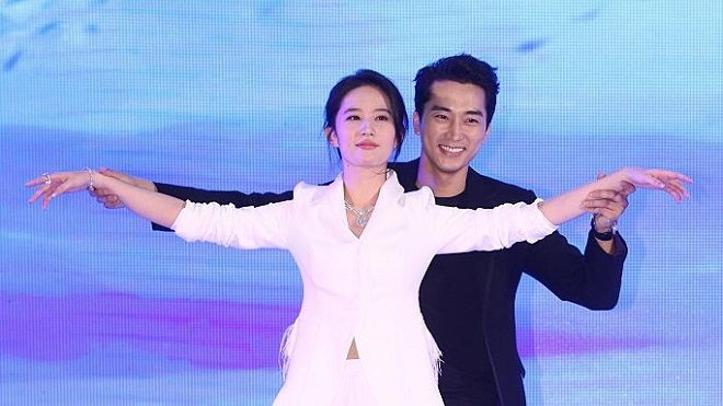 Song Seung Hun bị chỉ trích vì vô tâm với Lưu Diệc Phi Ảnh 2