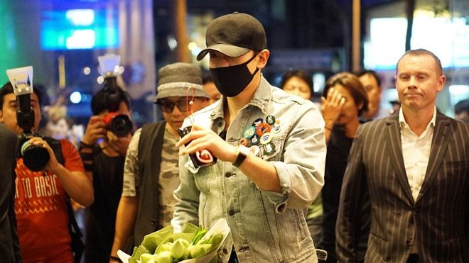 Bịt khẩu trang kín mít, Bi Rain vẫn 'hút hồn' với body hoàn hảo Ảnh 2