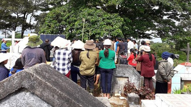 Đừng im lặng: Có một đứa trẻ 11 tuổi vừa tự tử, thưa ông Giời Ảnh 2