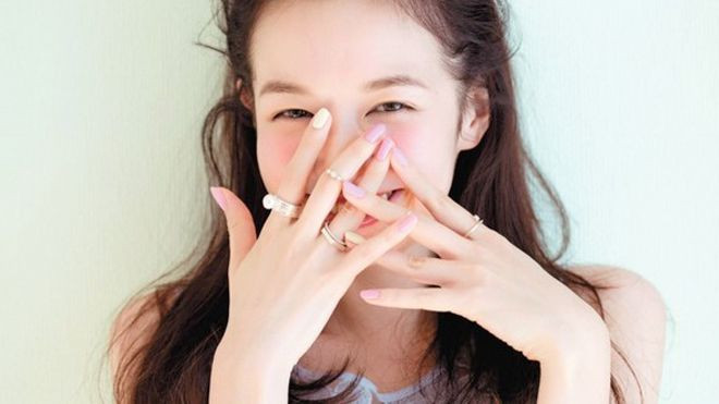 'Này mụn, đã đến lúc biến mất khỏi mặt chị rồi đấy!' Ảnh 2