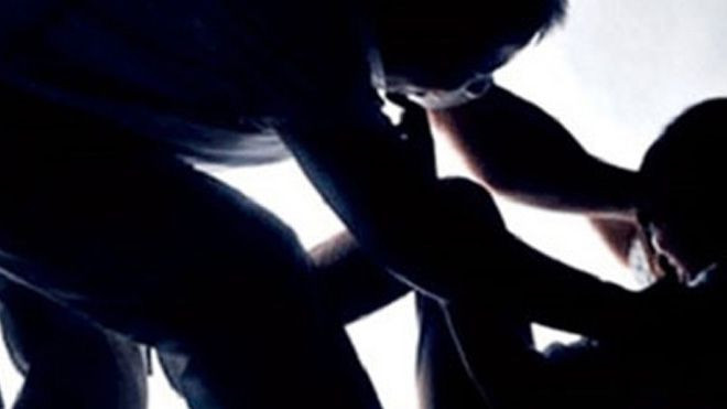 Rúng động Yên Bái: Cha xâm hại con gái cả, dâm ô con thứ hai Ảnh 2