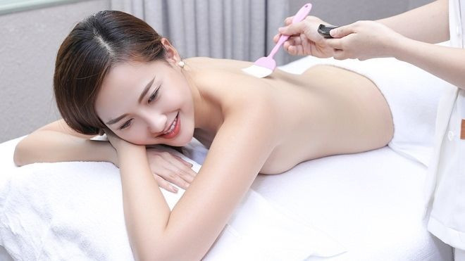 Khánh Ngân bán nude chăm sóc da chuẩn bị sắc đẹp cho chung kết The Face Ảnh 2