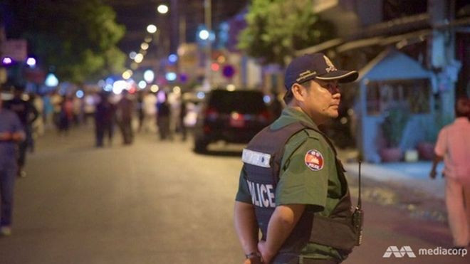 Nổ lớn rung chuyển thủ đô Campuchia, các phương tiện bị phá hủy Ảnh 2