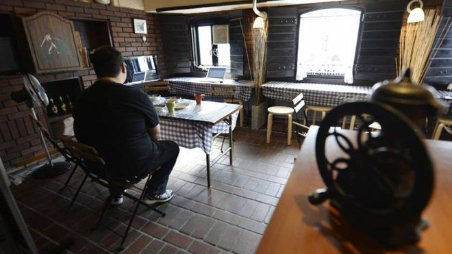 Có đến nửa triệu người trẻ Nhật sống một cuộc sống như… thầy tu Ảnh 2