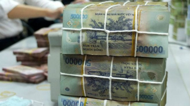 Rút tiền ở Việt Nam, khách Tây ngỡ mình là triệu phú Ảnh 2