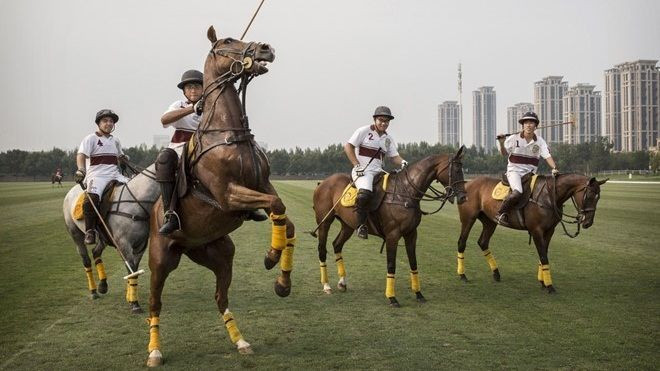 Nhà giàu Trung Quốc chạy đua dạy con lối sống thượng lưu Ảnh 2