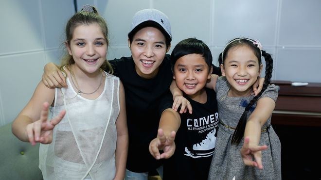 Vũ Cát Tường 'tiêu hao năng lượng' với Thảo Nguyên, tận tình hướng dẫn Thụy Bình, Milana Ảnh 2