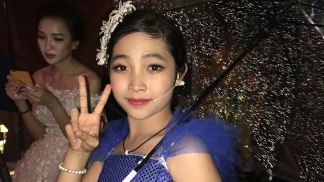 Hồng Minh xuất hiện xinh xắn tái ngộ khán giả truyền hình đêm trung thu Ảnh 2