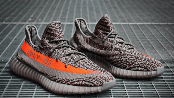 Giới trẻ mê sneaker lại 'rần rần' vì Yeezy Boost 350 V2 sẽ chính thức được bán tại Việt Nam vào 24/9 tới Ảnh 2