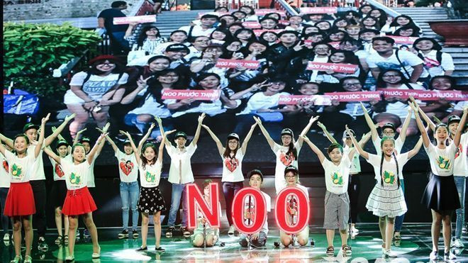 Top 6 The Voice Kids 'lôi kéo' fan Noo Phước Thịnh nhảy flashmob mở màn đầy ấn tượng Ảnh 2