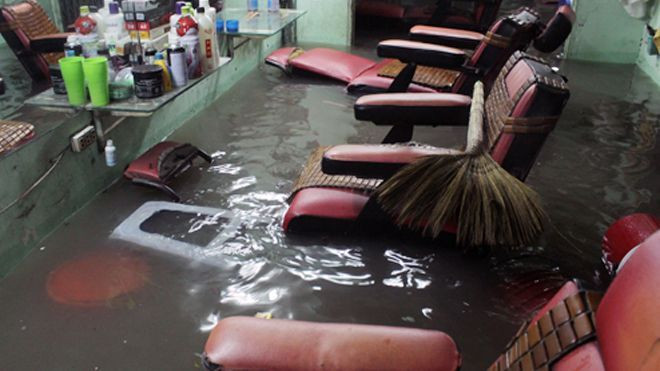 Sài Gòn ngập toàn thành phố, Bitexco dột nặng sau cơn mưa lớn Ảnh 2