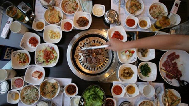 Đằng sau việc đưa khăn ăn của người Hàn Quốc Ảnh 2