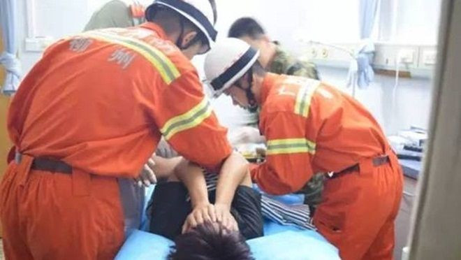 Giải cứu chàng trai 18 tuổi bị kẹt 'của quý' trong… chiếc nhẫn suốt 2 ngày trời Ảnh 2