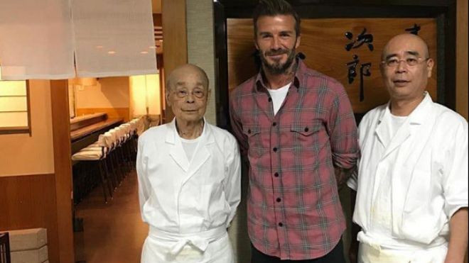 Nhà hàng sushi không quan tâm bạn là ai, Beckham hay Obama cũng phải tuân theo quy định đặt ra! Ảnh 2