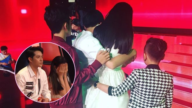 Lặng người với khoảnh khắc Ngọc Quang an ủi ngược lại Đông Nhi sau Liveshow 3 đầy nước mắt Ảnh 2