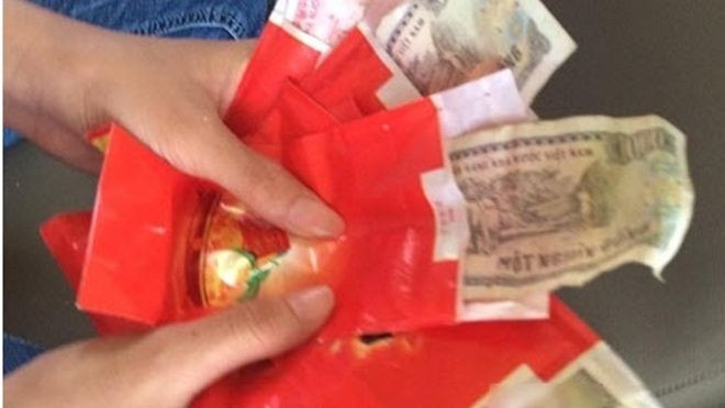 Bê tráp cưới nhận quả đắng tiền lì xì 500 -1.000 đồng ngay ngày mùng 1 Ảnh 2
