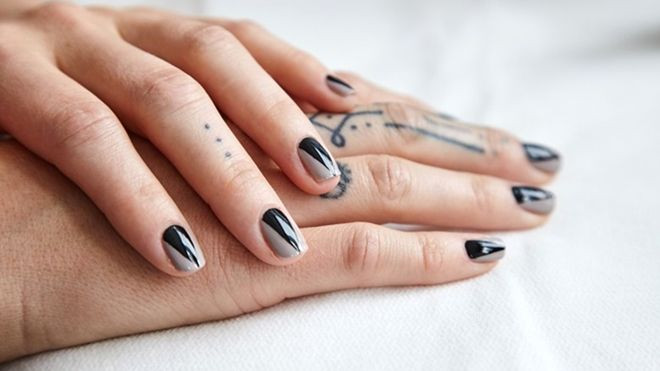 Các bước thực hiện kiểu móng phù thủy dành riêng cho Halloween Ảnh 2