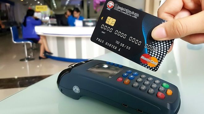 Đi ăn nhà hàng quẹt thẻ, tài khoản của khách bay 683 triệu đồng Ảnh 2