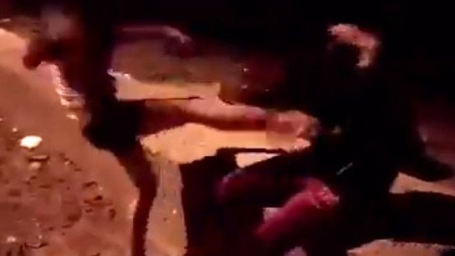 Xuất hiện clip nữ sinh đánh bạn vì tiếng nẹt pô Ảnh 2