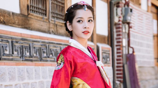 Chi Pu mặc Hanbok khoe sắc giữa làng cổ Hàn Quốc Ảnh 2