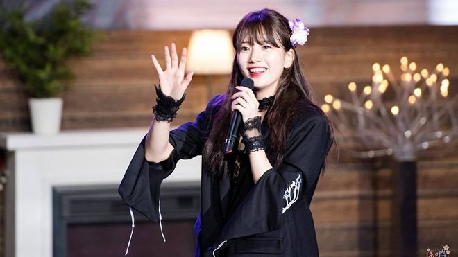 Suzy chi hơn nửa tỷ tặng fan toàn đồ hiệu Ảnh 2