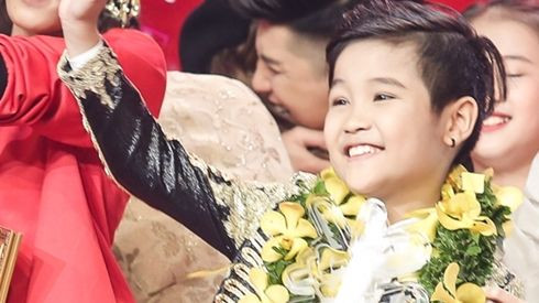 Trịnh Nhật Minh xuất sắc đăng quang Quán quân Giọng hát Việt nhí 2016! Ảnh 2