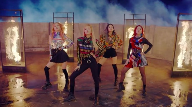 Đã mắt với loạt trang phục của 4 cô gái Black Pink trong 2 MV comeback Ảnh 2