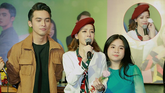 Chi Pu khóc nức nở khi phải chia tay các fan Hà Nội Ảnh 2