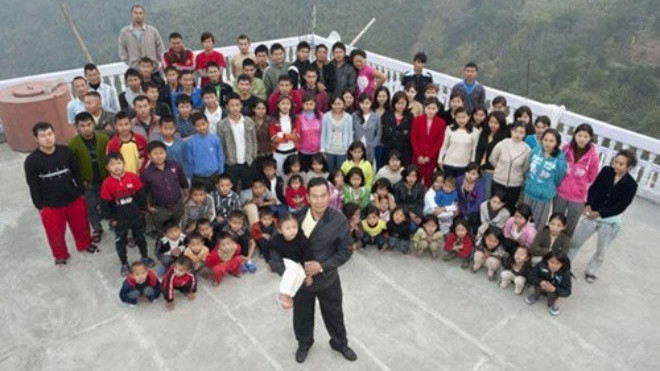 Người đàn ông sống hạnh phúc bên 39 vợ và gần 100 con Ảnh 2