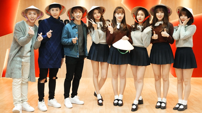 MONSTAR tặng nón lá, hào hứng dạy G-Friend nói tiếng Việt Ảnh 2