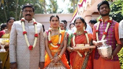 Người dân Ấn Độ phẫn nộ với đám cưới xa hoa của con gái quan chức Ảnh 2