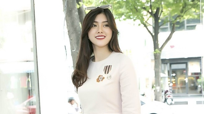 Huỳnh Tiên háo hức chuẩn bị tham dự sinh nhật lần thứ 49 của TVB tại Hồng Kông Ảnh 2