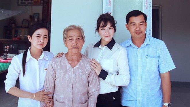 Lý Nhã Kỳ đóng góp 500 triệu cho miền Trung khắc phục hậu quả sau thiên tai Ảnh 2