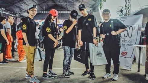 Ngắm nhìn những 'chiến lợi phẩm' tín đồ thời trang kiếm được tại #sneakerfest Ảnh 2