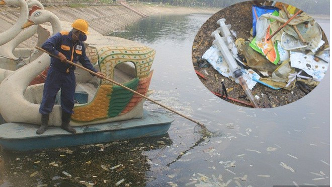 Sau 3 giờ xử lý, mặt hồ Linh Đàm vẫn đầy bao cao su và rác Ảnh 2
