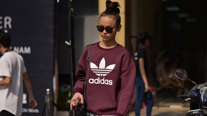 Vắng Lilly Nguyễn, Mai Ngô 'lẻ bóng' đi tập catwalk Ảnh 2