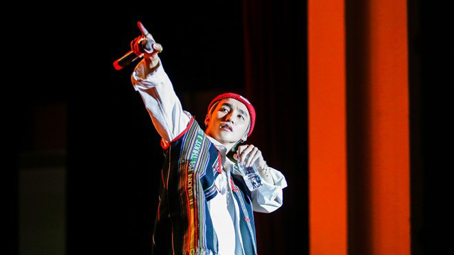 'Phát sốt' với đoạn clip Sơn Tùng mặc áo dân tộc 'múa' Chúng ta không thuộc về nhau Ảnh 2