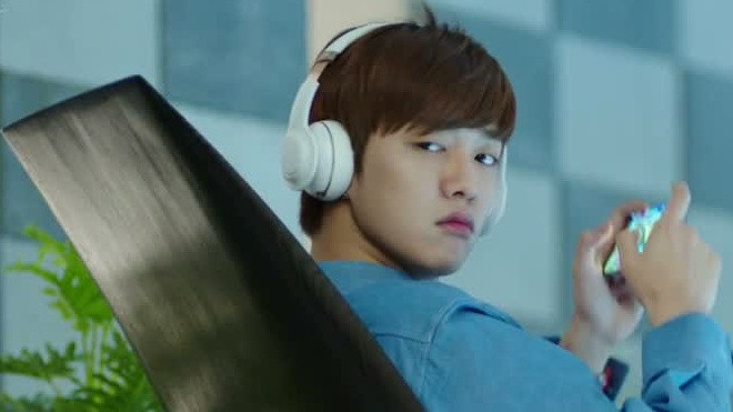 Anh chàng được fan Huyền thoại biển xanh ‘ghép đôi’ cho cả Lee Min Ho lẫn Jun Ji Hyun Ảnh 2