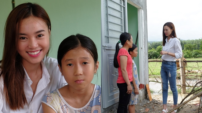 Ninh Dương Lan Ngọc giản dị tới Quảng Ngãi tặng nhà cho người dân nghèo Ảnh 2